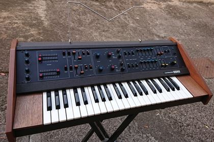 Korg-800DV MaxiKorg s/n 770060
